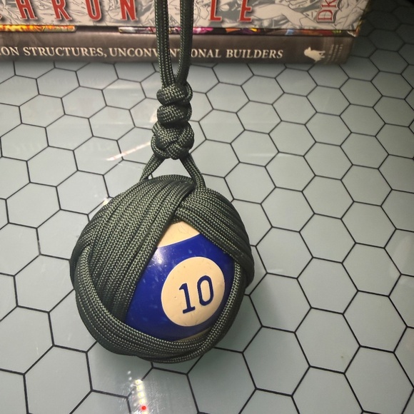 Paracord Celtic Knot Keychain w/ Pool Ball Core - Olive Drab EDC Gear - Picture 2 of 3